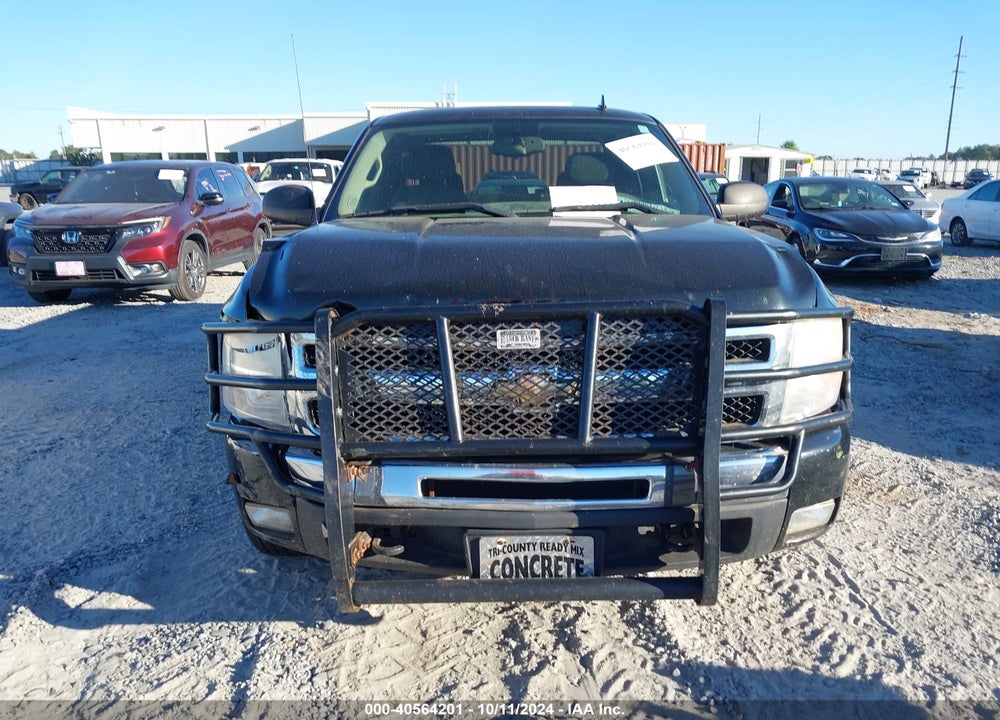 2011 CHEVROLET SILVERADO 1500 LT VIN: 1GCRKSE35BZ335561