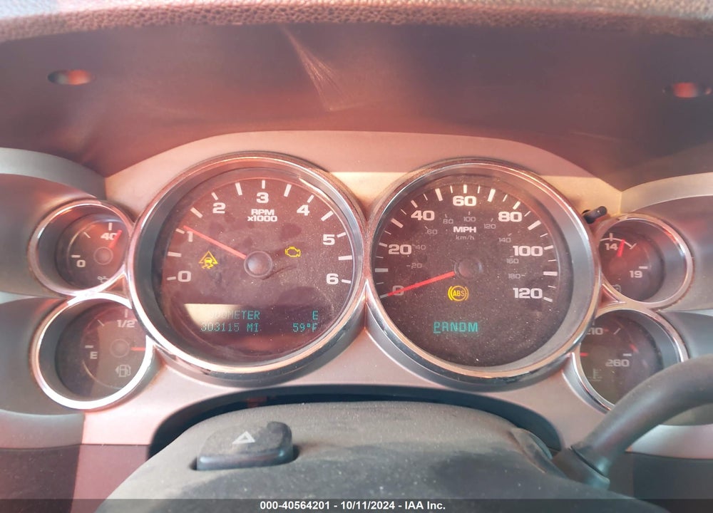 2011 CHEVROLET SILVERADO 1500 LT VIN: 1GCRKSE35BZ335561