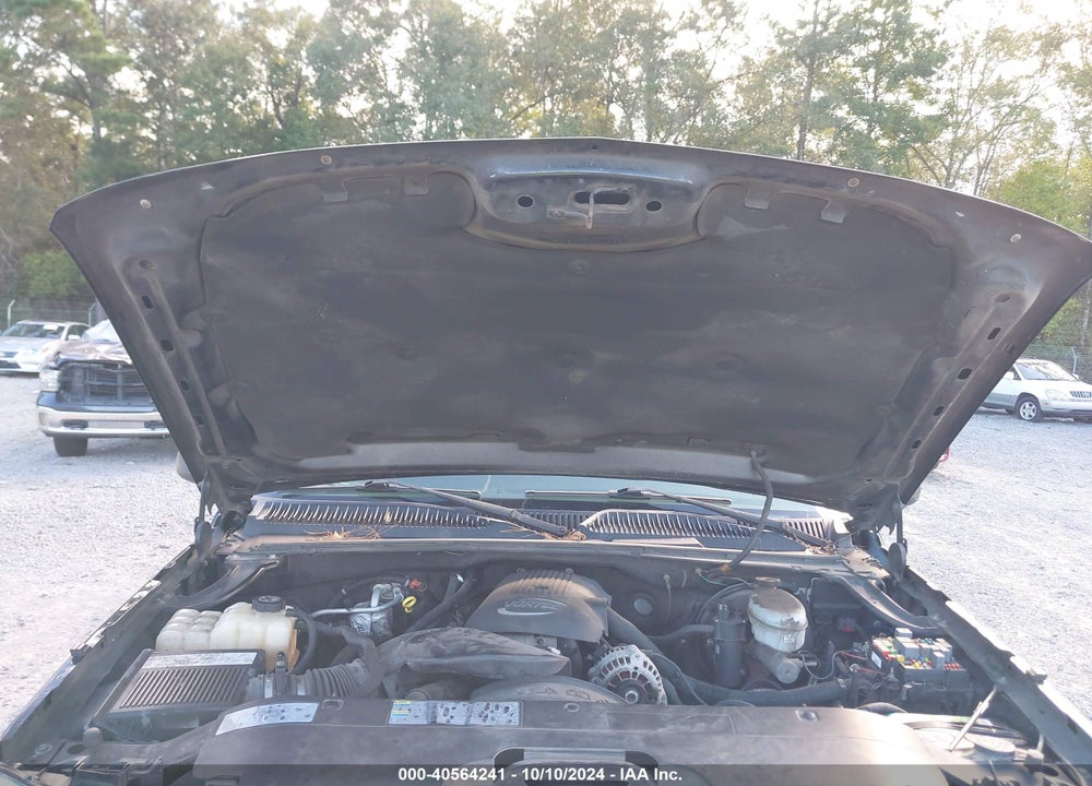 2004 CHEVROLET SILVERADO 1500 LS VIN: 2GCEC19V041188675