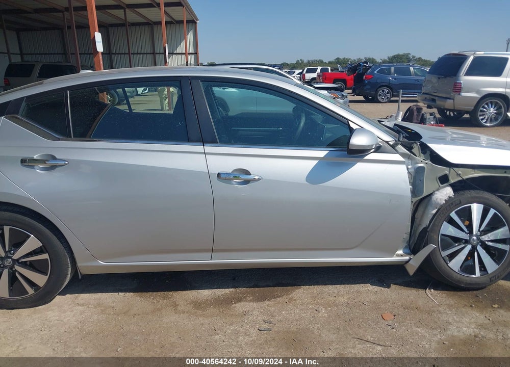 2022 NISSAN ALTIMA SV FWD VIN: 1N4BL4DV0NN377294
