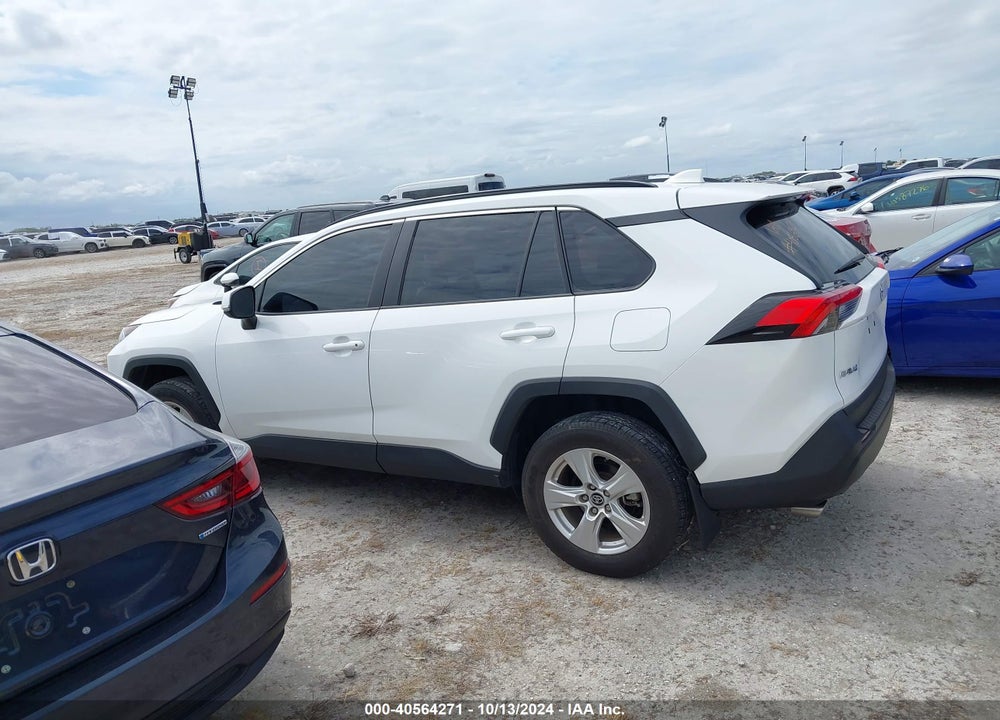 2019 TOYOTA RAV4 XLE VIN: 2T3W1RFV7KC029851