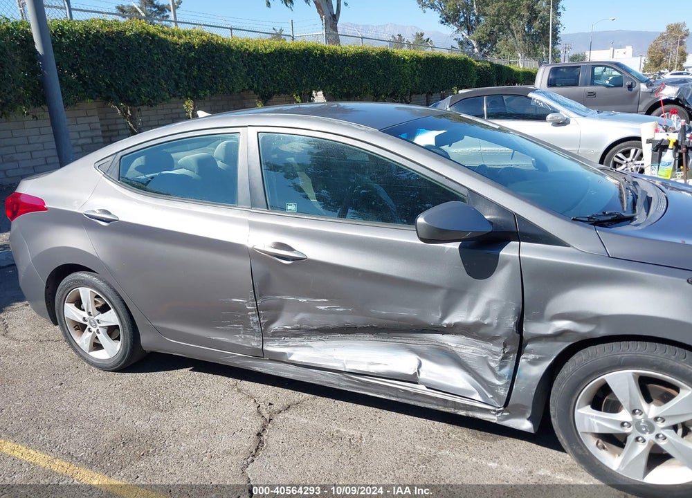2013 HYUNDAI ELANTRA VIN: 5NPDH4AE7DH366168