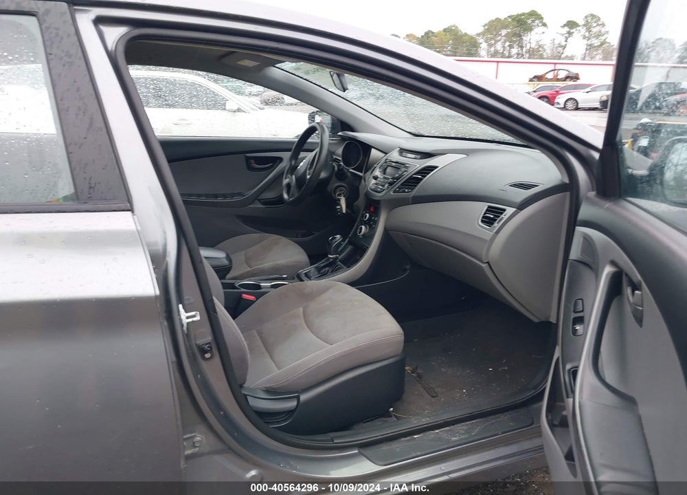 2016 HYUNDAI ELANTRA SE VIN: KMHDH4AE8GU645828