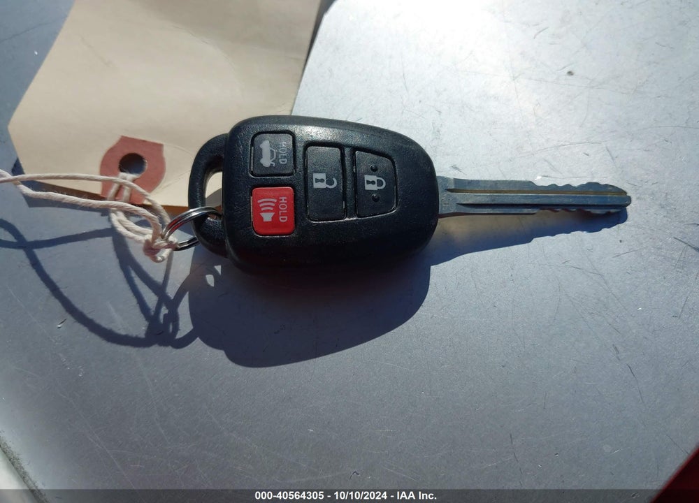 2017 TOYOTA COROLLA LE VIN: 5YFBURHE0HP622813