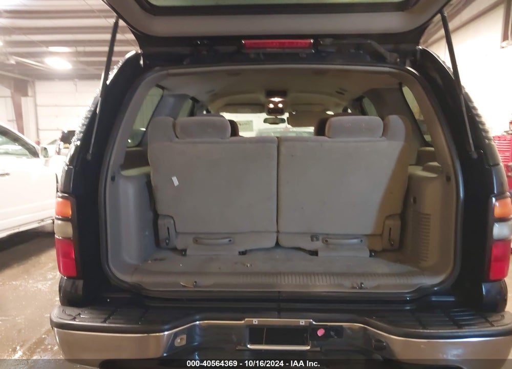 2004 CHEVROLET TAHOE LS VIN: 1GNEK13Z34J128417