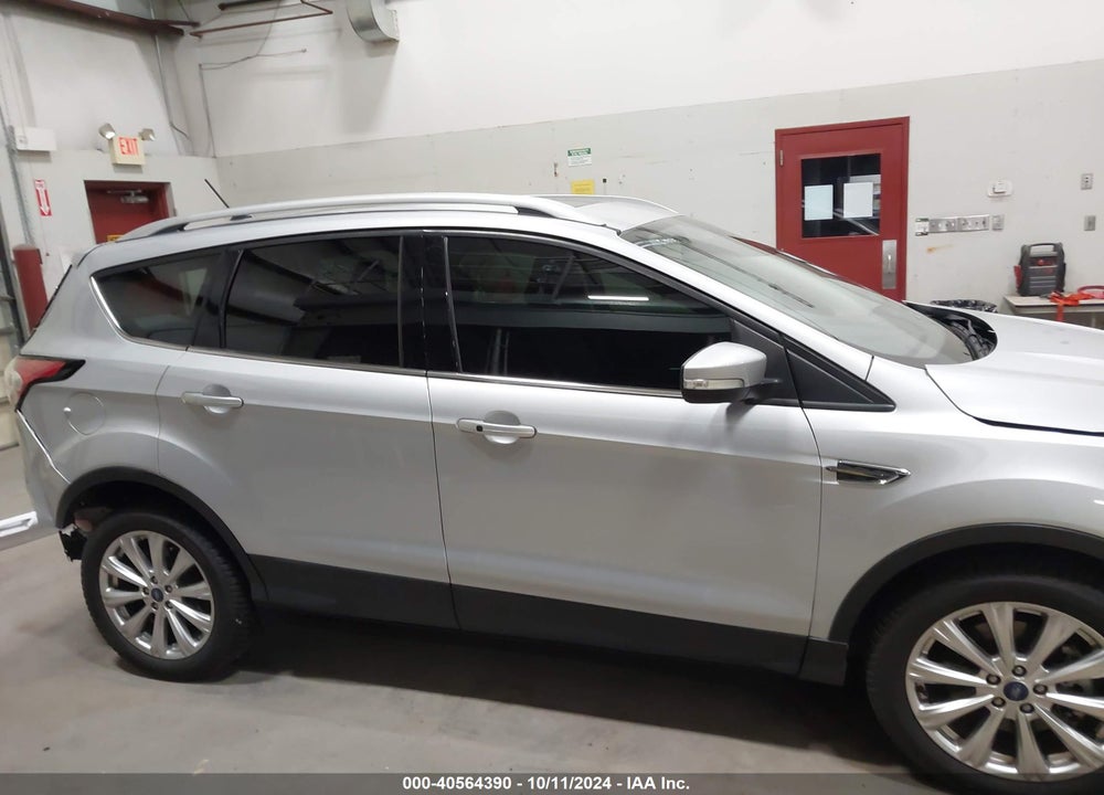2018 FORD ESCAPE VIN: 1FMCU9J99JUB43618