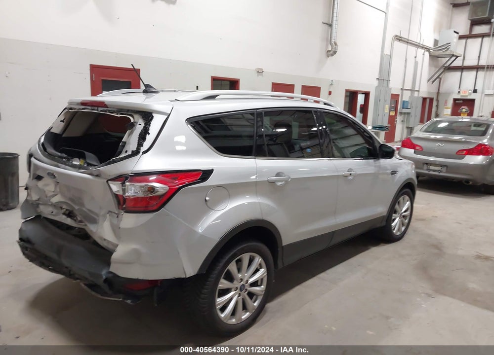2018 FORD ESCAPE VIN: 1FMCU9J99JUB43618