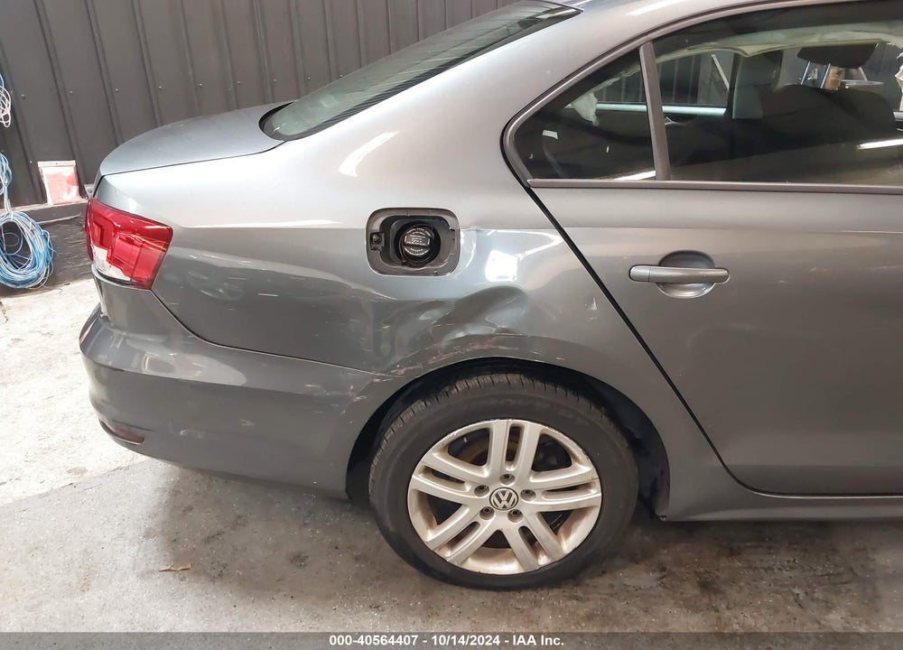 2015 VOLKSWAGEN JETTA 2.0L S VIN: 3VW2K7AJ0FM225878