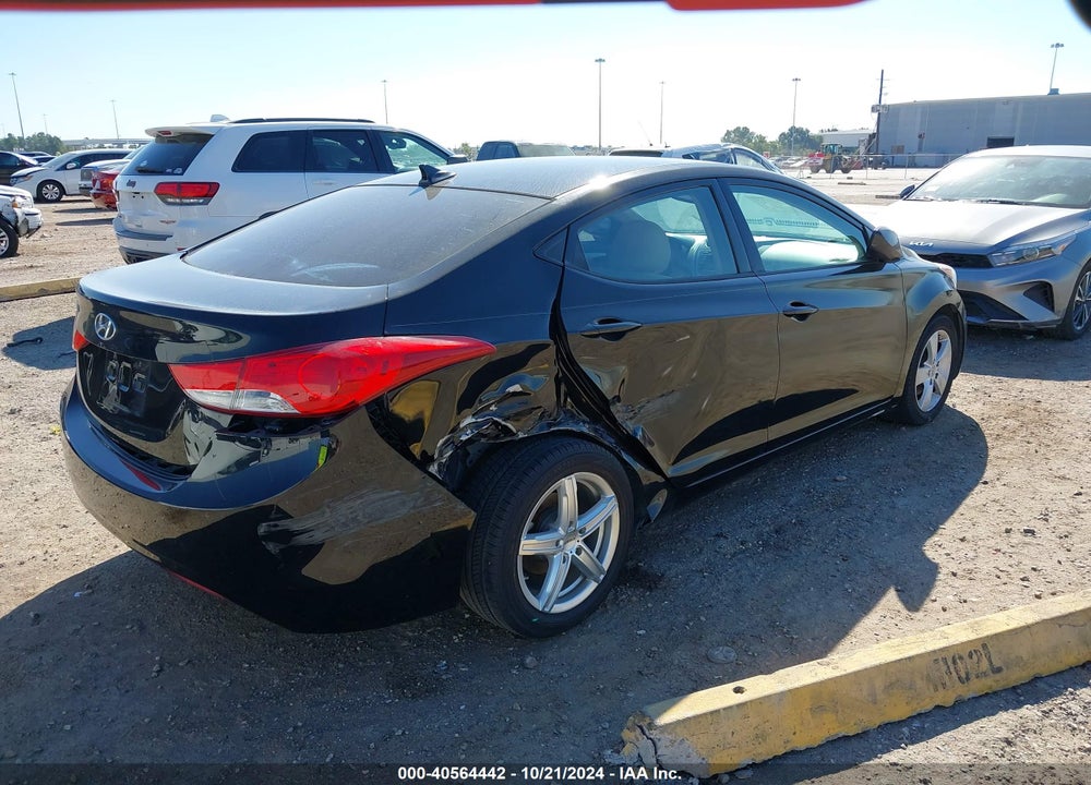 2013 HYUNDAI ELANTRA GLS VIN: 5NPDH4AE4DH442512