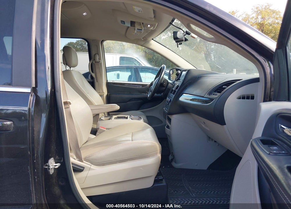 2015 CHRYSLER TOWN & COUNTRY LX VIN: 2C4RC1AG3FR678014
