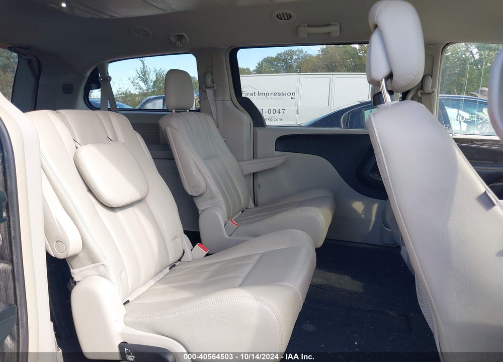 2015 CHRYSLER TOWN & COUNTRY LX VIN: 2C4RC1AG3FR678014