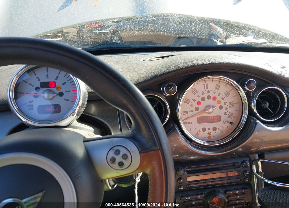 2008 MINI COOPER VIN: WMWRF33518TF67505