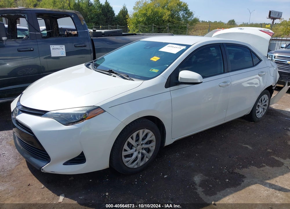 2018 TOYOTA COROLLA LE VIN: 5YFBURHE8JP805835