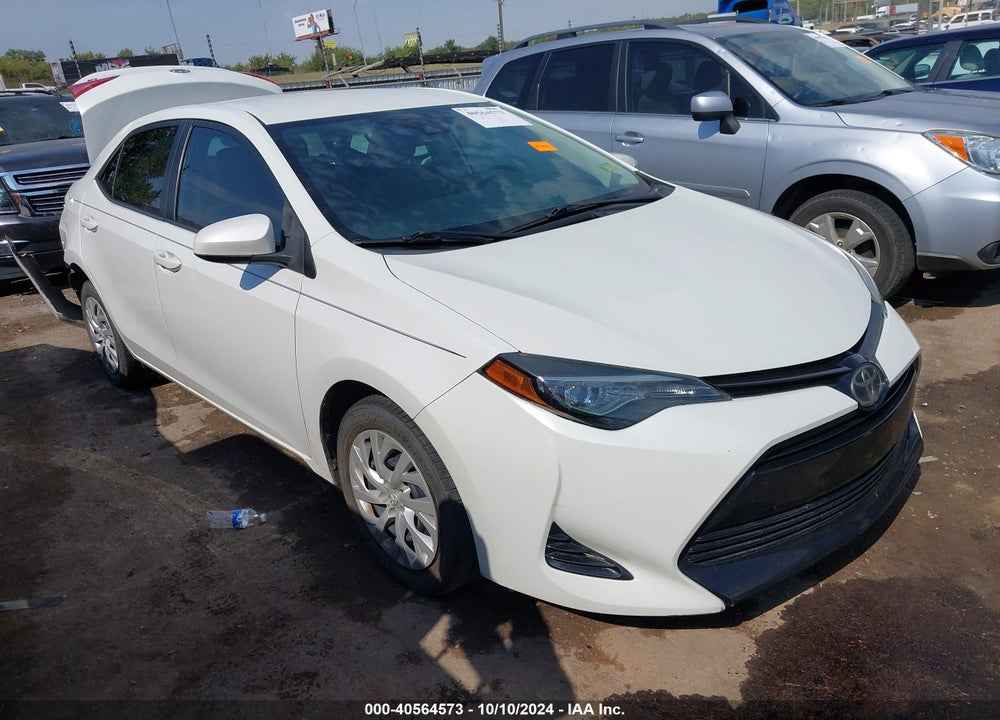2018 TOYOTA COROLLA LE VIN: 5YFBURHE8JP805835