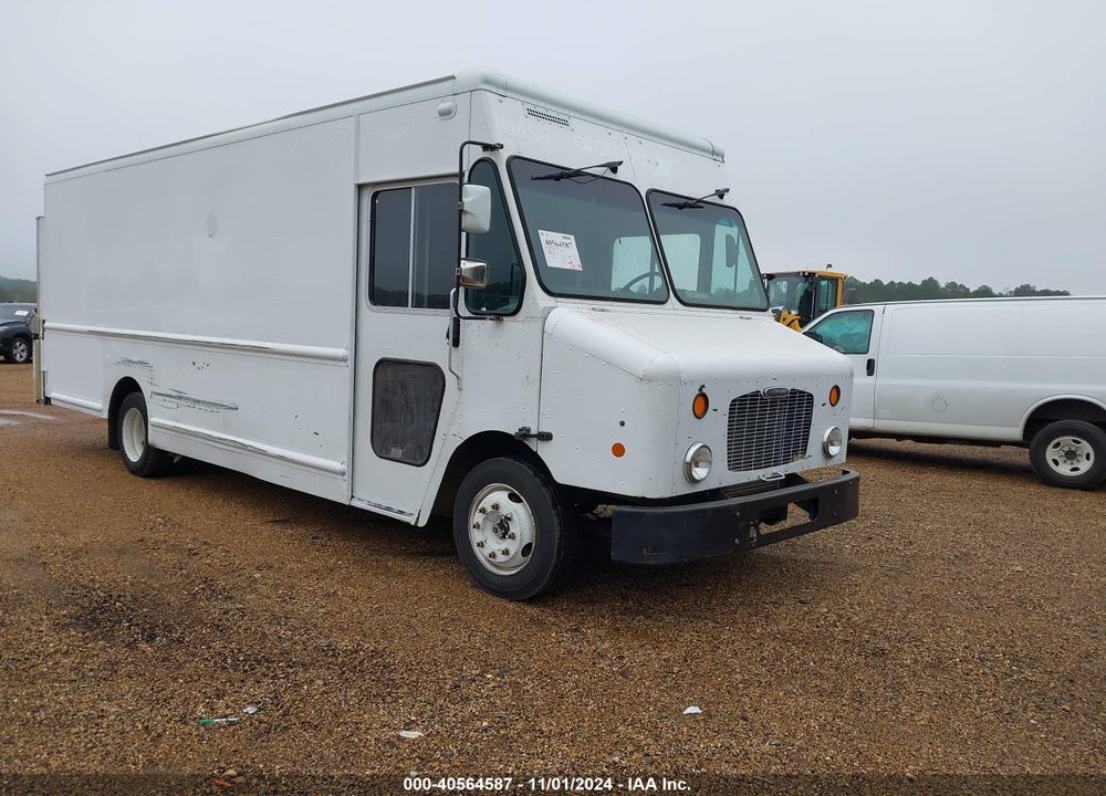 2010 FREIGHTLINER CHASSIS M LINE WALK-IN VAN VIN: 4UZAAPDU1ACAS1722