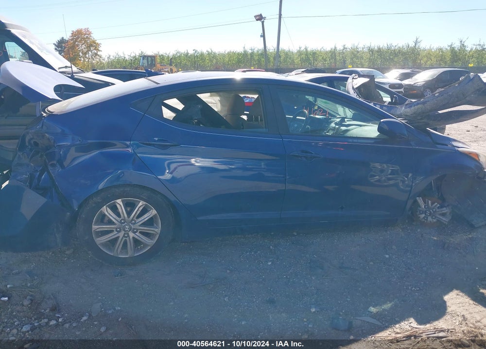 2016 HYUNDAI ELANTRA VIN: 5NPDH4AE2GH783217