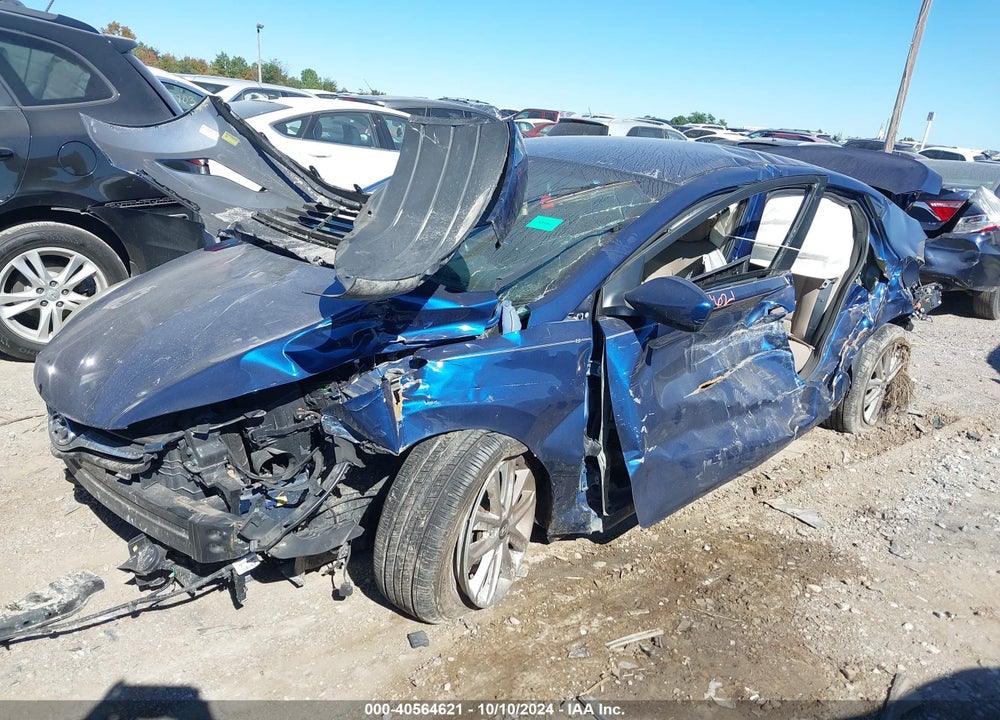 2016 HYUNDAI ELANTRA VIN: 5NPDH4AE2GH783217