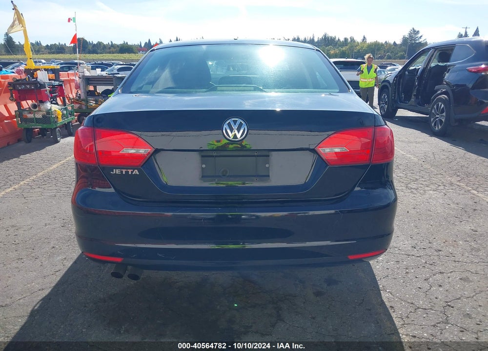 2012 VOLKSWAGEN JETTA 2.0L S VIN: 3VW2K7AJXCM357624