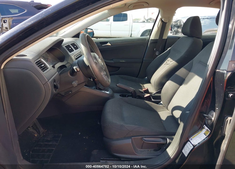 2012 VOLKSWAGEN JETTA 2.0L S VIN: 3VW2K7AJXCM357624