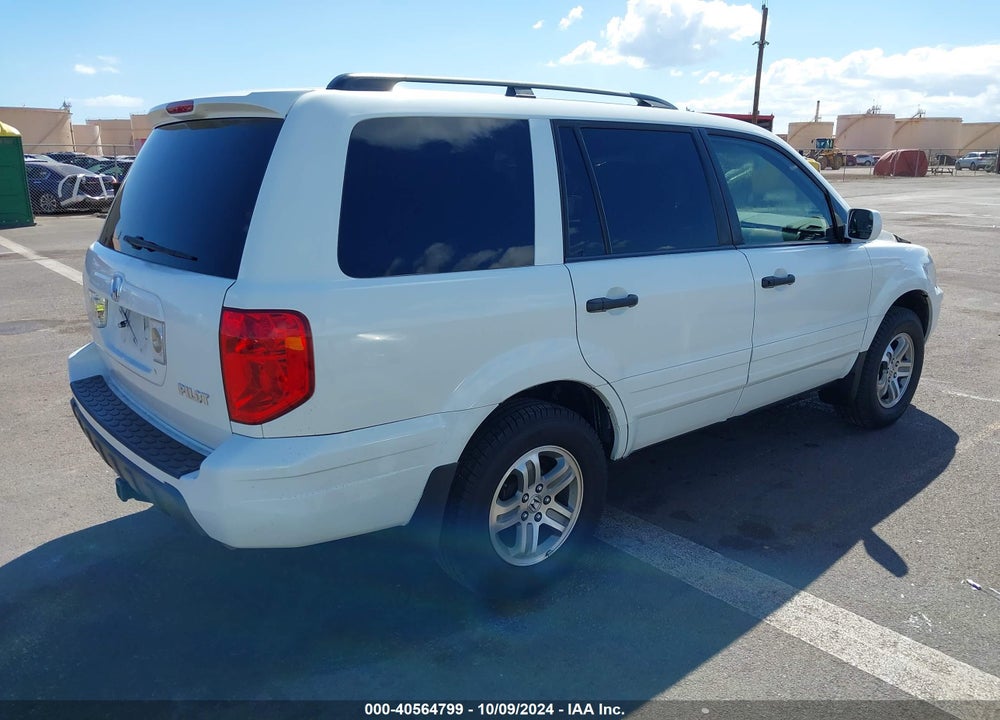 2005 HONDA PILOT EX-L VIN: 5FNYF18505B068007