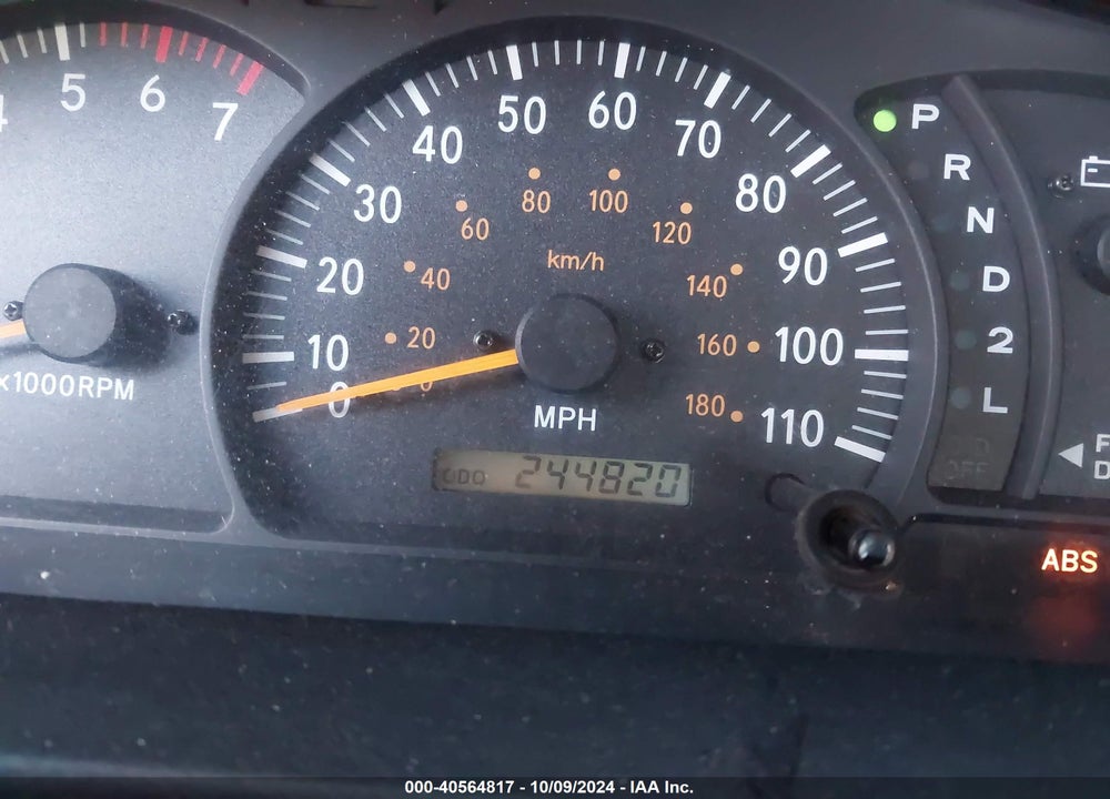 2003 TOYOTA TUNDRA SR5 V8 VIN: 5TBBT44123S405281