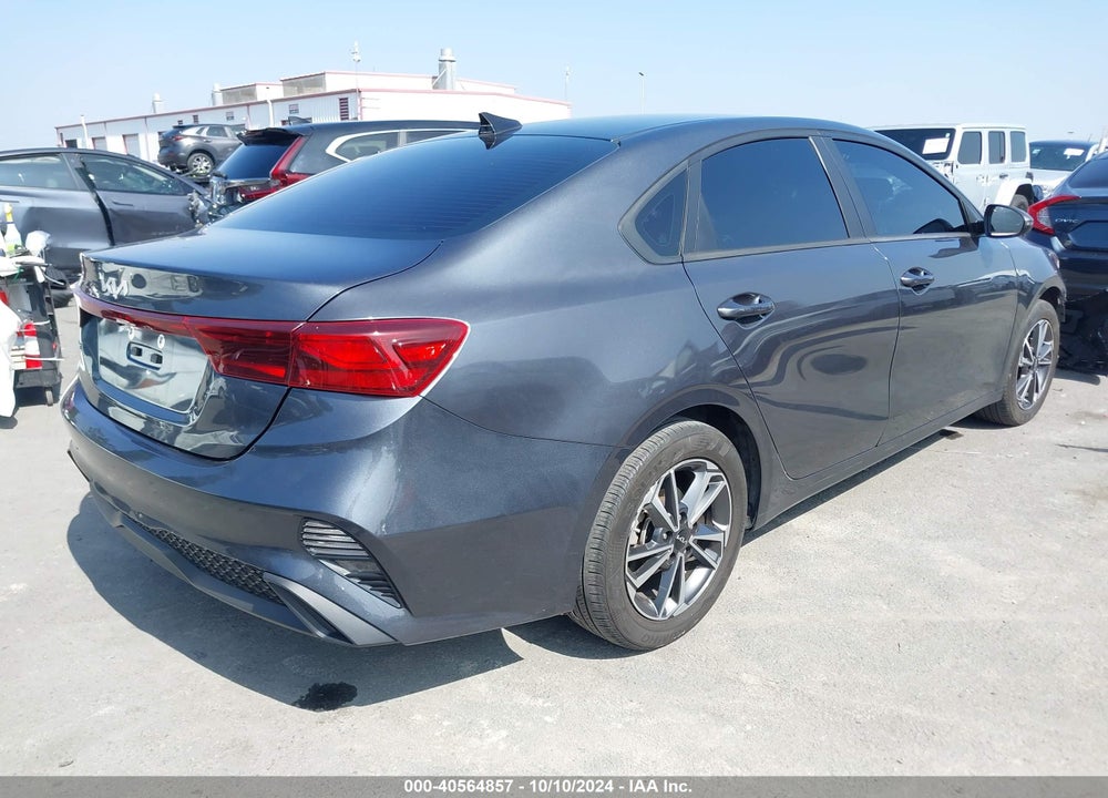 2022 KIA FORTE LXS VIN: 3KPF24AD9NE475173