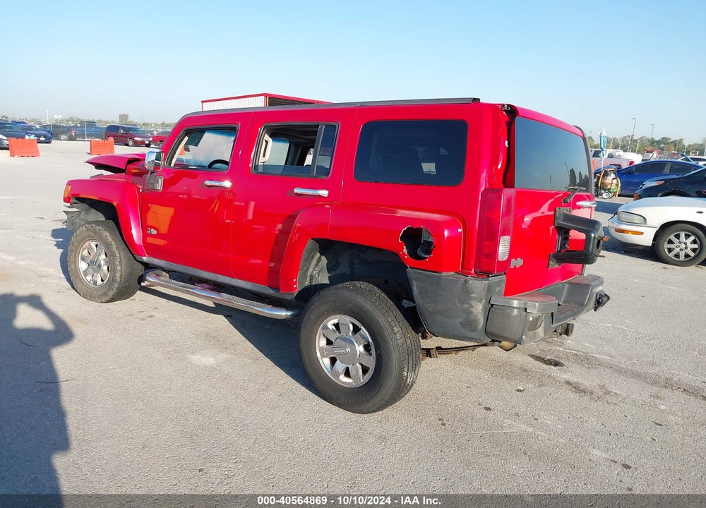 2007 HUMMER H3 SUV VIN: 5GTDN13E978181958