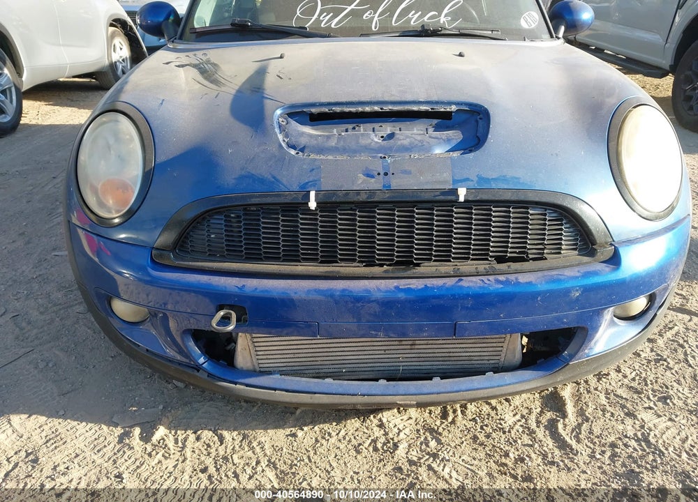 2008 MINI COOPER S VIN: WMWMF73568TT89122