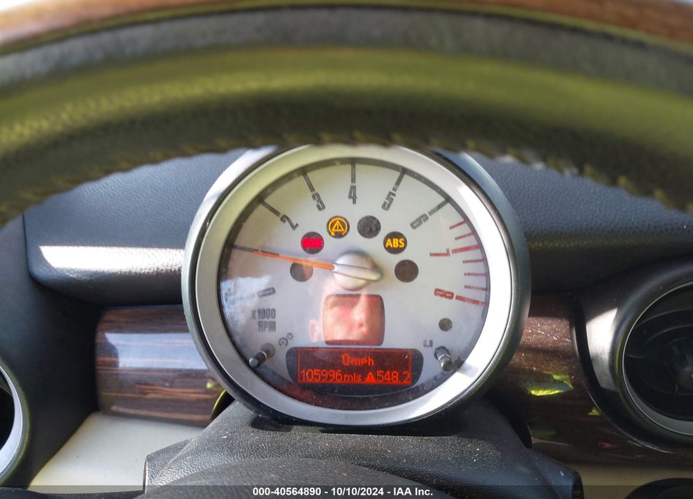 2008 MINI COOPER S VIN: WMWMF73568TT89122