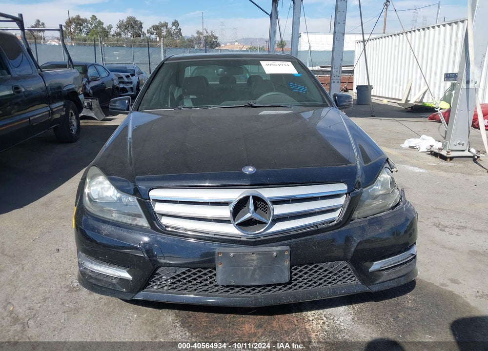 2013 MERCEDES-BENZ C 250 LUXURY/SPORT VIN: WDDGF4HB0DA755620