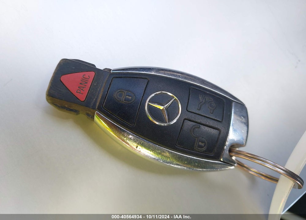 2013 MERCEDES-BENZ C 250 LUXURY/SPORT VIN: WDDGF4HB0DA755620