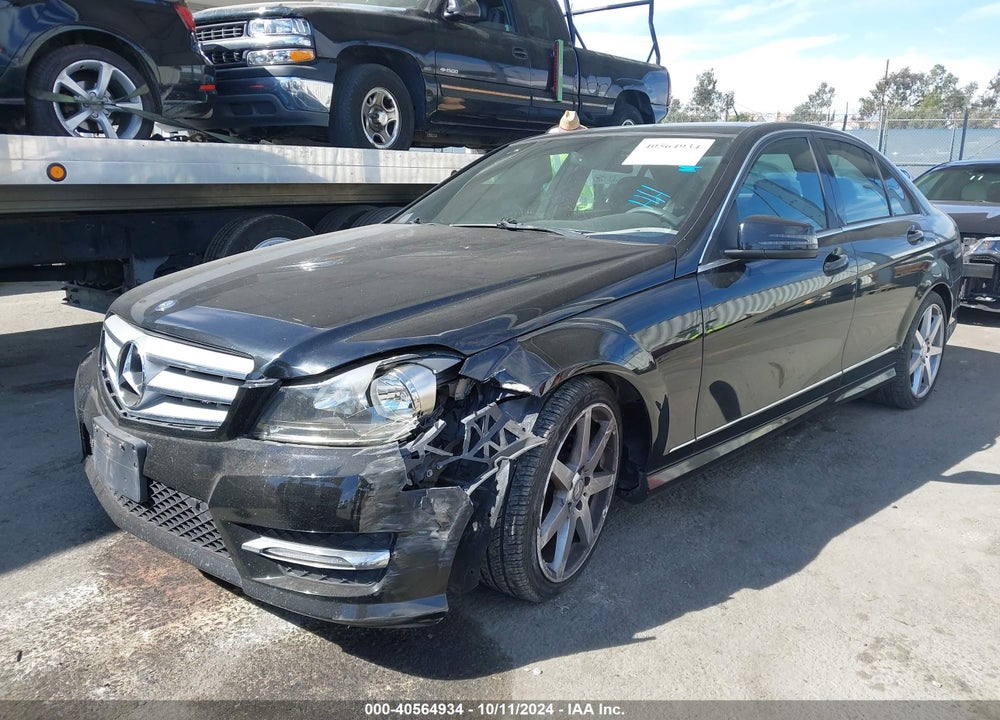 2013 MERCEDES-BENZ C 250 LUXURY/SPORT VIN: WDDGF4HB0DA755620