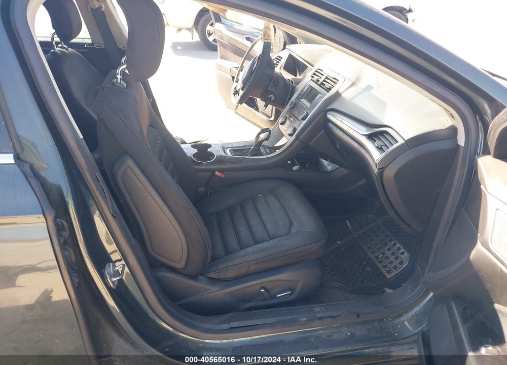 2015 FORD FUSION SE VIN: 1FA6P0H77F5102033