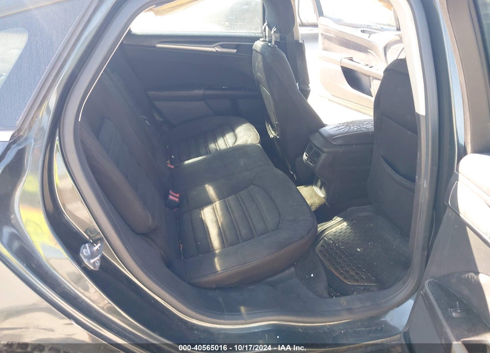 2015 FORD FUSION SE VIN: 1FA6P0H77F5102033