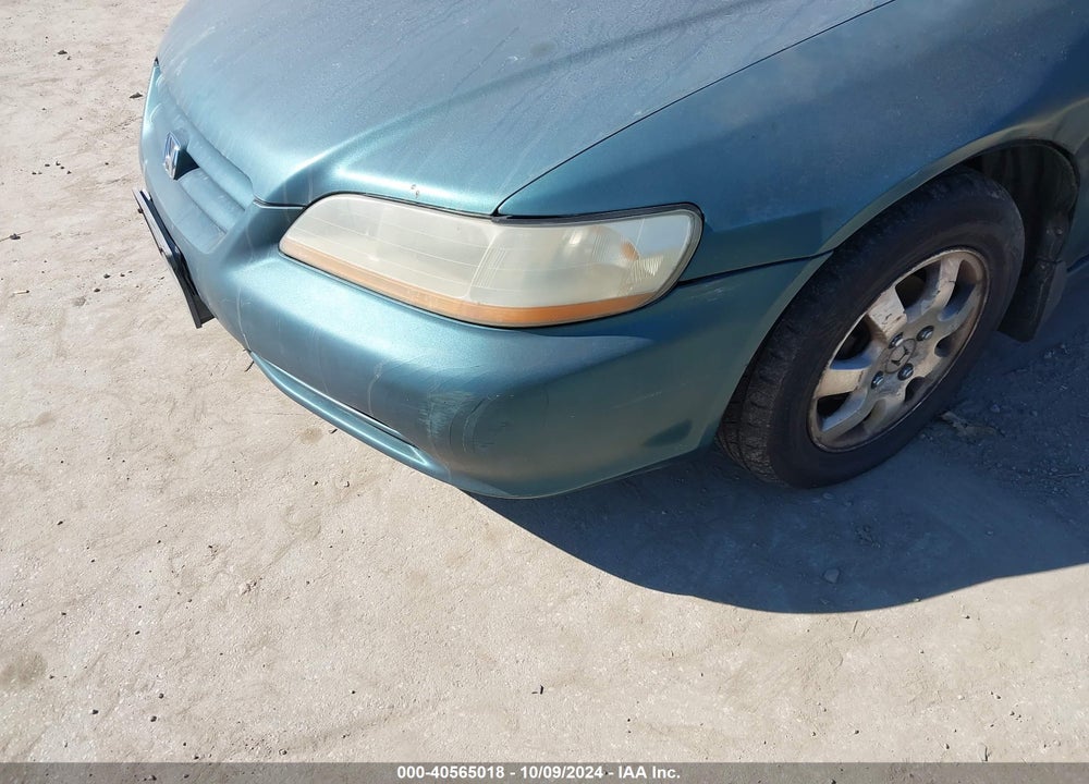 2002 HONDA ACCORD 2.3 EX VIN: 1HGCG56622A103386