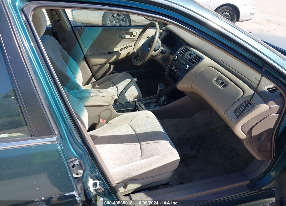 2002 HONDA ACCORD 2.3 EX VIN: 1HGCG56622A103386