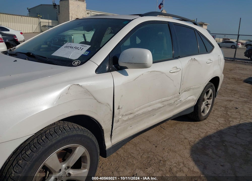 2005 LEXUS RX 330 VIN: JTJGA31U350052015