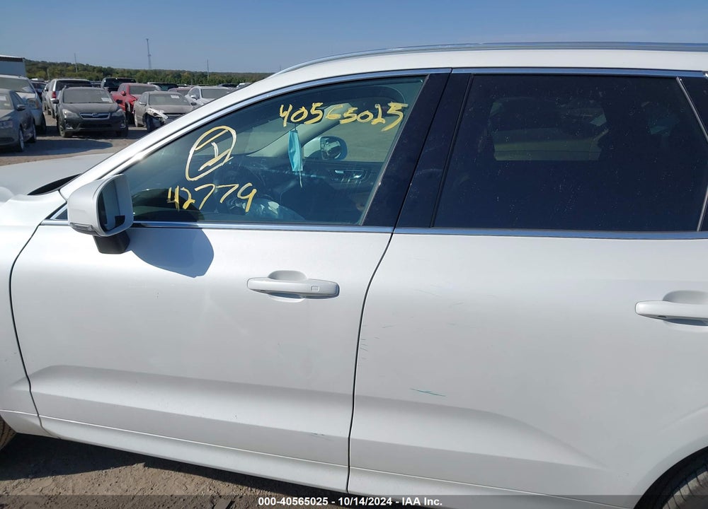 2019 VOLVO XC60 T5 MOMENTUM VIN: LYV102RK3KB315966