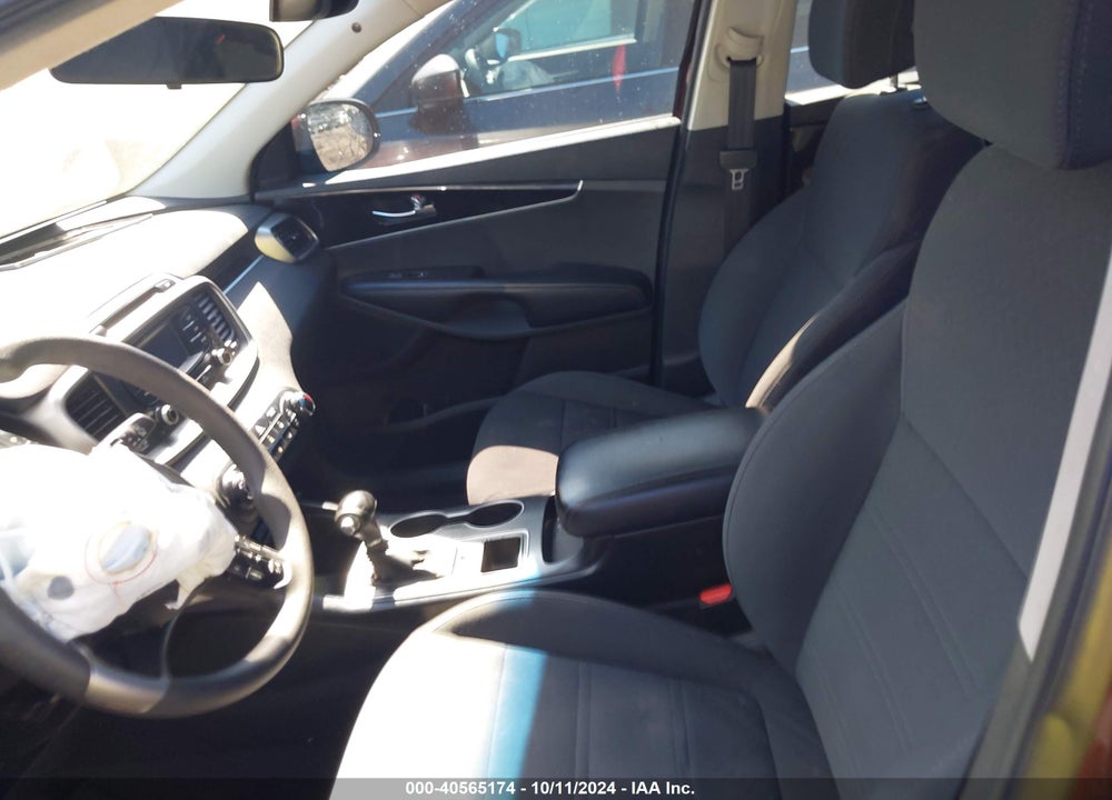 2017 KIA SORENTO 2.4L LX VIN: 5XYPG4A38HG245144