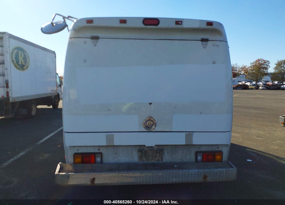 2003 ISUZU NPR VIN: JALC4B14437000494