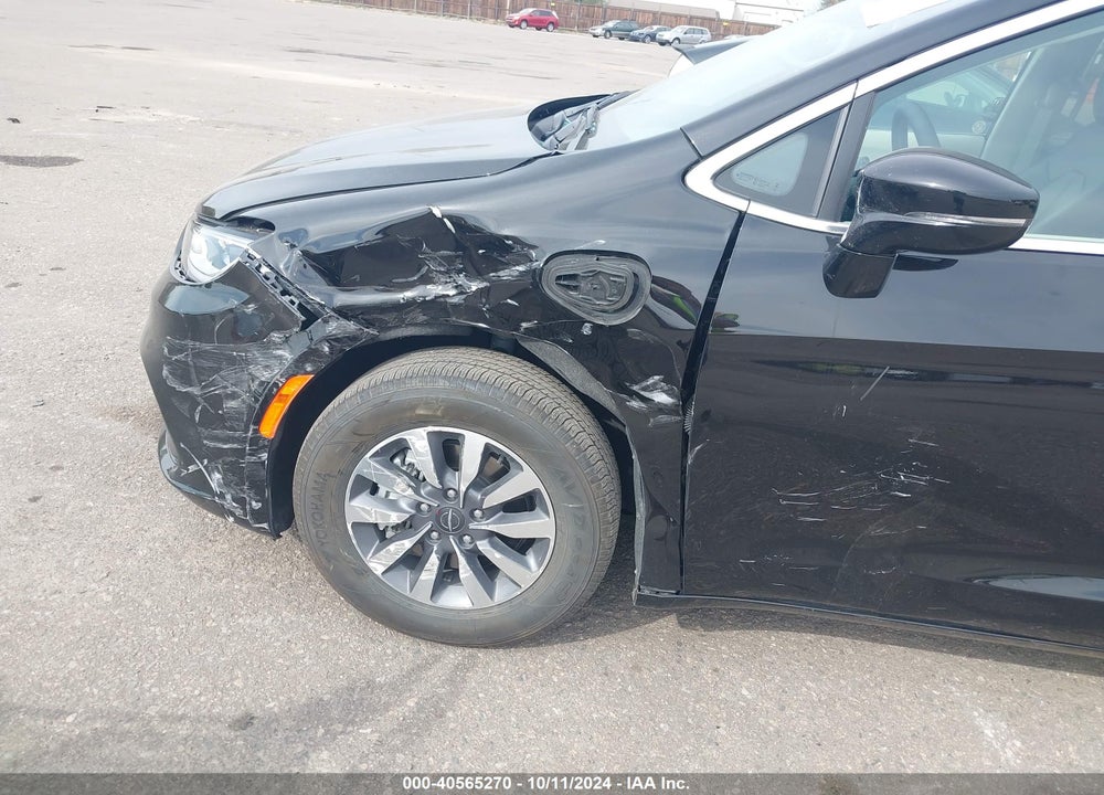 2024 CHRYSLER PACIFICA HYBRID SELECT VIN: 2C4RC1S72RR137636