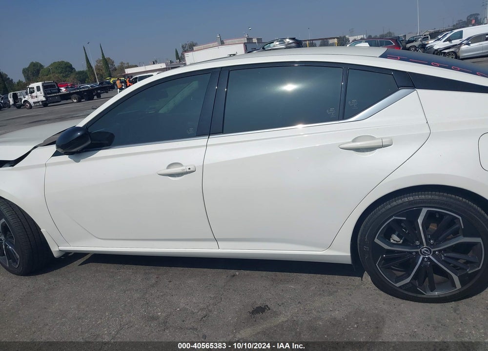 2024 NISSAN ALTIMA SR FWD VIN: 1N4BL4CV1RN306175