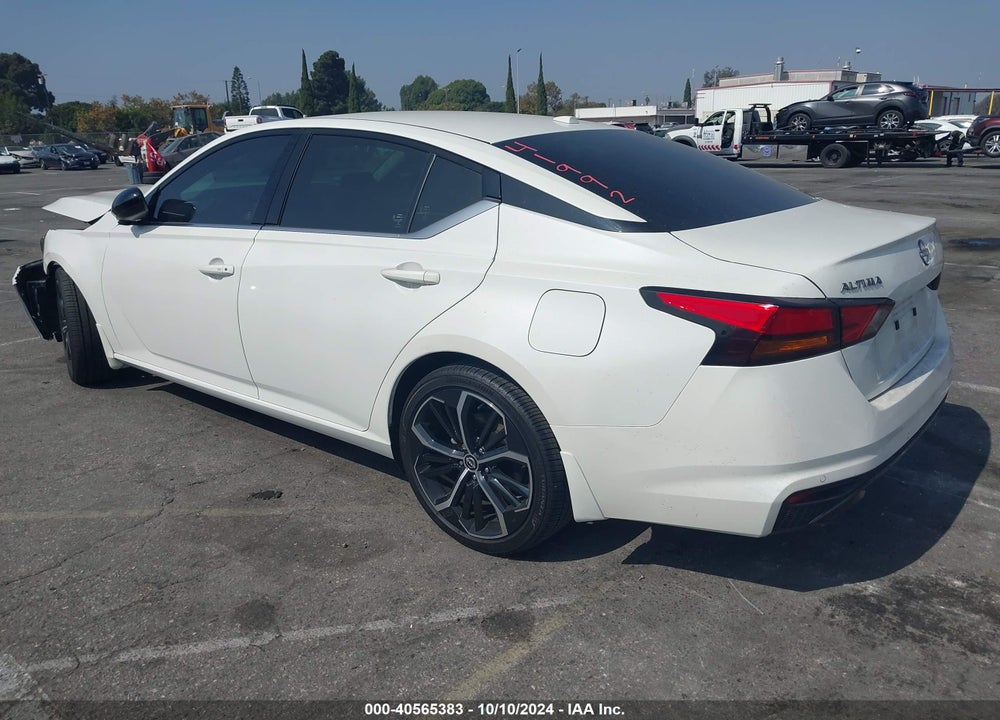 2024 NISSAN ALTIMA SR FWD VIN: 1N4BL4CV1RN306175