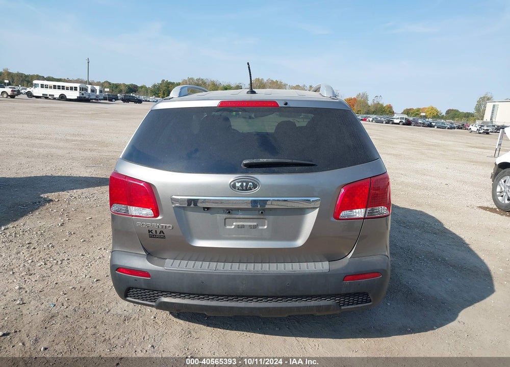 2012 KIA SORENTO LX VIN: 5XYKT3A65CG265418