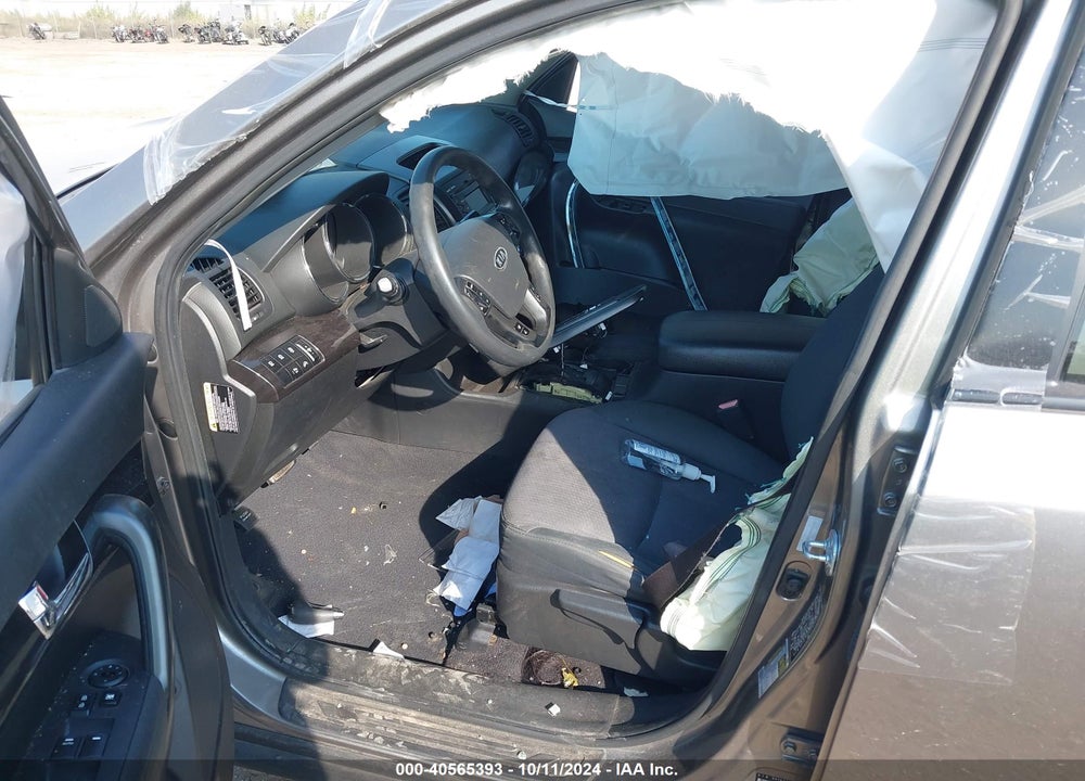 2012 KIA SORENTO LX VIN: 5XYKT3A65CG265418