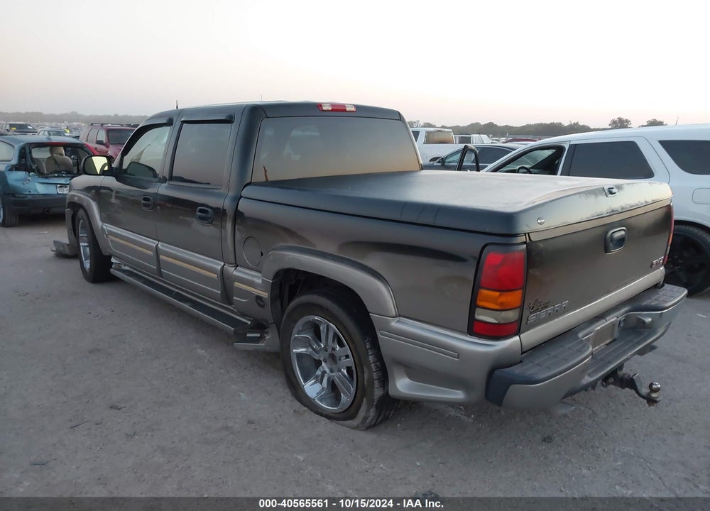 2005 GMC SIERRA 1500 SLT VIN: 2GTEC13T851399860