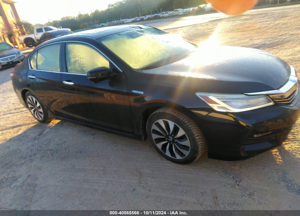 2017 HONDA ACCORD HYBRID TOURING VIN: JHMCR6F72HC030457