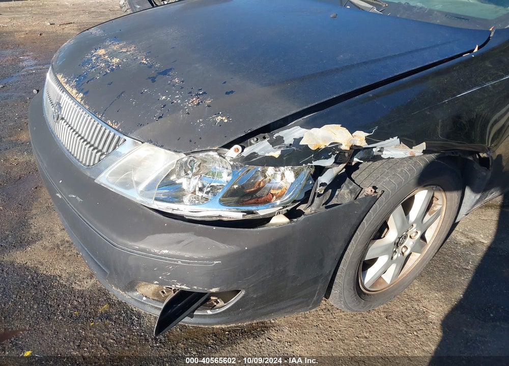 2001 TOYOTA AVALON XLS VIN: 4T1BF28B01U122775
