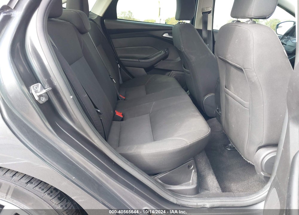 2017 FORD FOCUS SE VIN: 1FADP3F28HL345364