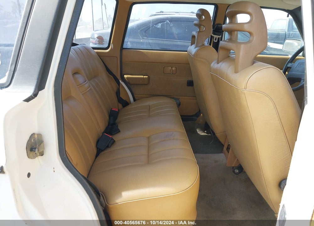 1993 VOLVO 240 VIN: YV1AW880XP1941668